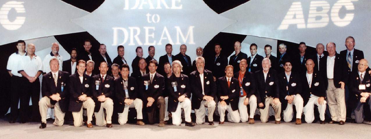 As the company enters its third decade, ABC Supply has grown to 256 stores and American Construction Materials begins production.